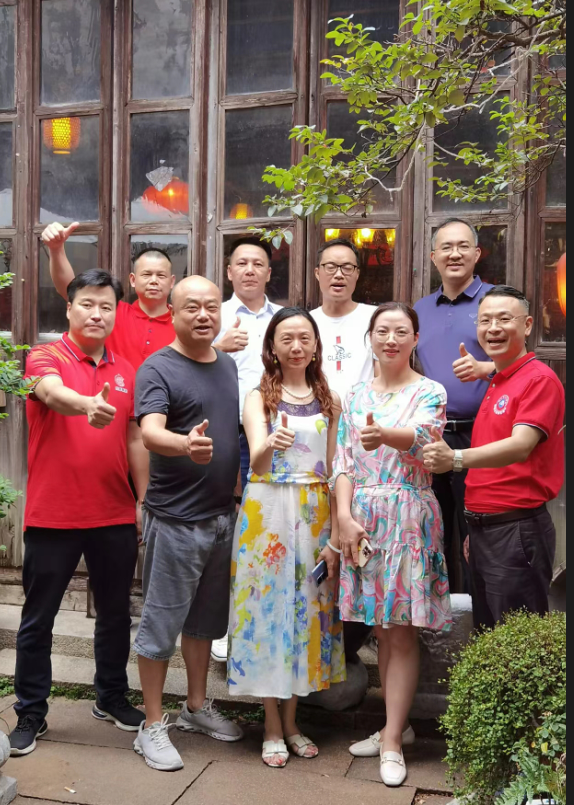 睦祥人周末學(xué)習(xí)，綻放快樂(lè)和成功。